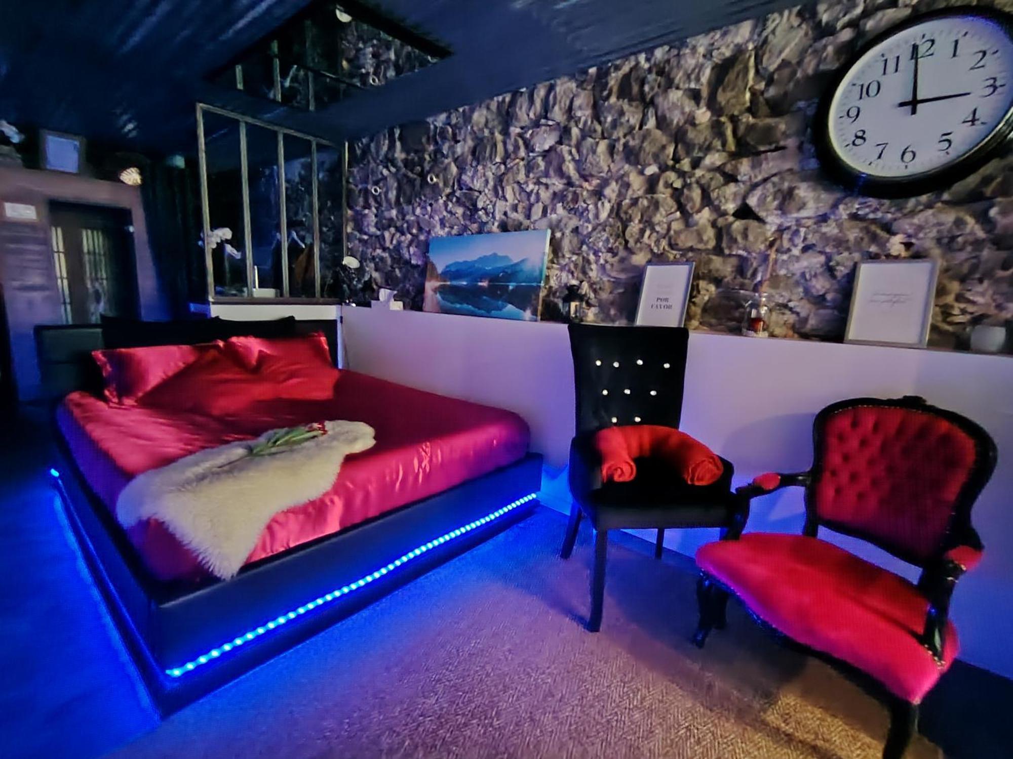 Sweet Loft Grenoble-Love Room Avec Jacuzzi & Sauna エクステリア 写真